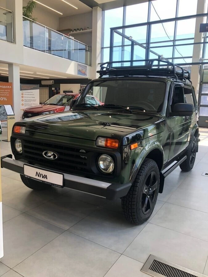  LUXE